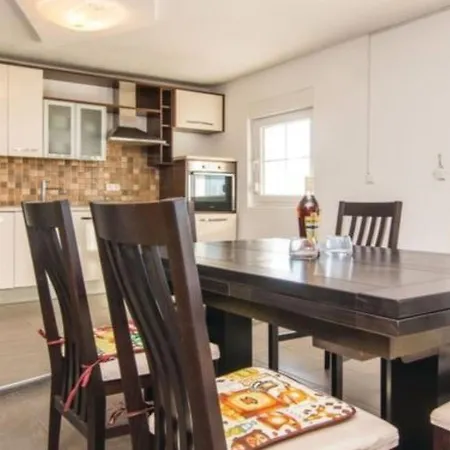 Laura Mit Pool By Interhome Apartment