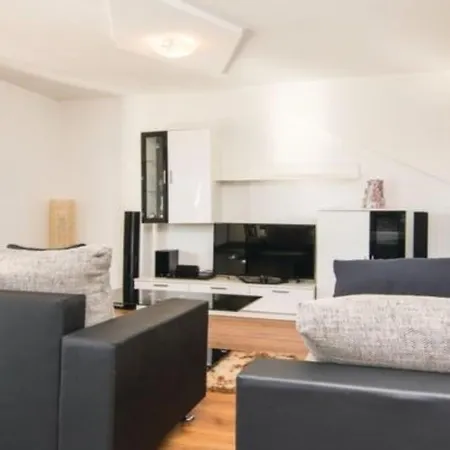 Laura Mit Pool By Interhome Apartment *