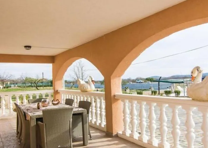 Laura Mit Pool By Interhome Apartment