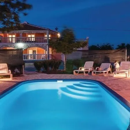 Laura Mit Pool By Interhome Апартаменты *