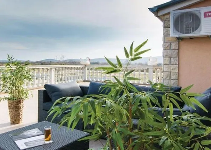 Laura Mit Pool By Interhome * Stankovci (Zadar)