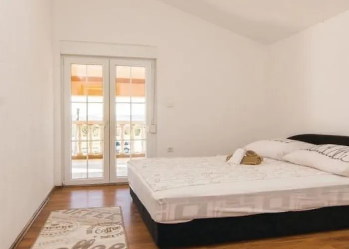 Апартаменты Laura Mit Pool By Interhome *